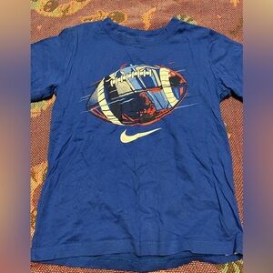 Young boys Nike tee